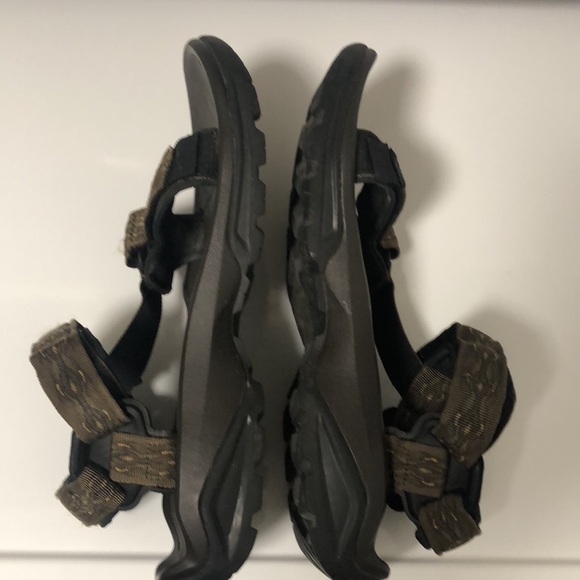 Teva brown sports sandals with Velcro fasteners unisex and very comfortable - Picture 2 of 11